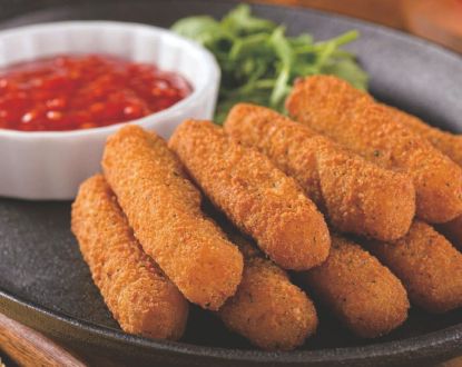 Сырные палочки с соусом сладкий чили